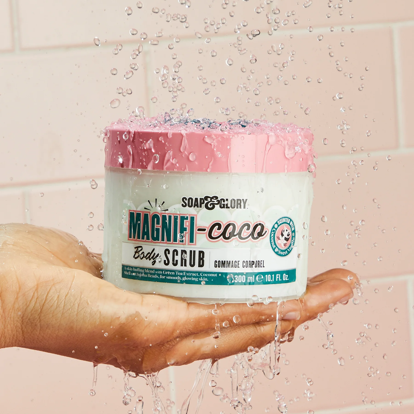 Soap & Glory "Magnificoco Buff and Ready Coconut" kūno šveitiklis su žaliosios arbatos ekstraktu, 300ml